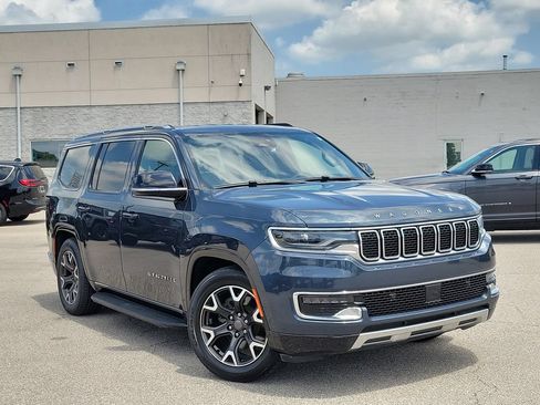 Used 2024 Jeep Wagoneer Series III AWD/4WD image 32
