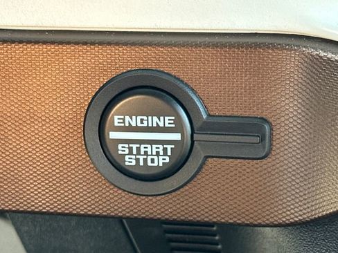 Used 2024 Ford Bronco Heritage Edition AWD/4WD image 32