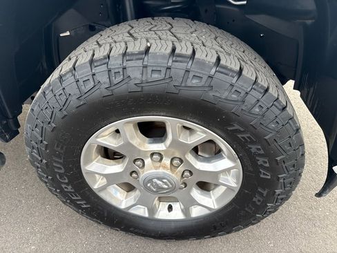 Used 2024 RAM 3500 Laramie AWD/4WD image 33
