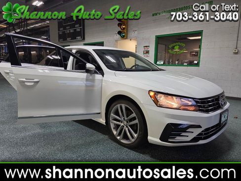 Used 2016 Volkswagen Passat 1.8T R-Line FWD image 1