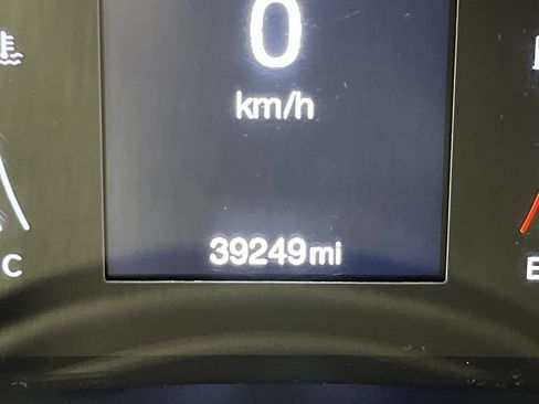 Used 2020 Jeep Compass Latitude w/ Cold Weather Group AWD/4WD image 13
