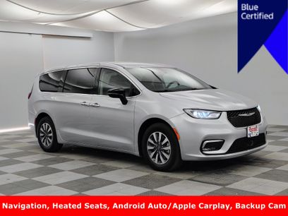 Used 2024 Chrysler Pacifica Limited