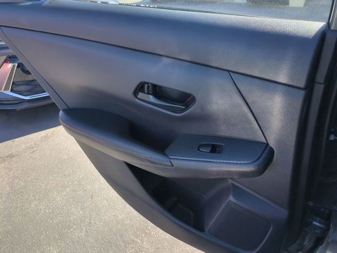 Used 2025 Nissan Sentra SV FWD image 26
