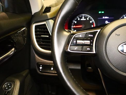 Used 2021 Kia Seltos S image 11