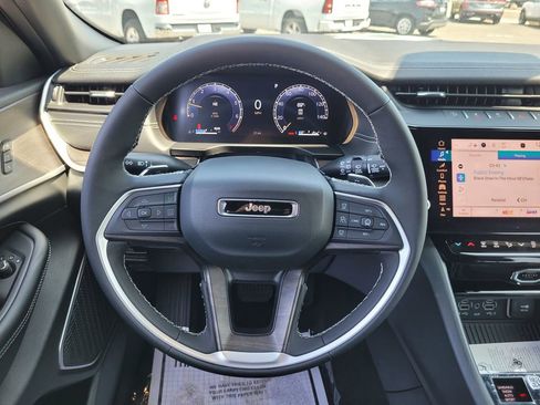 New 2026 Jeep Grand Cherokee L Limited image 15