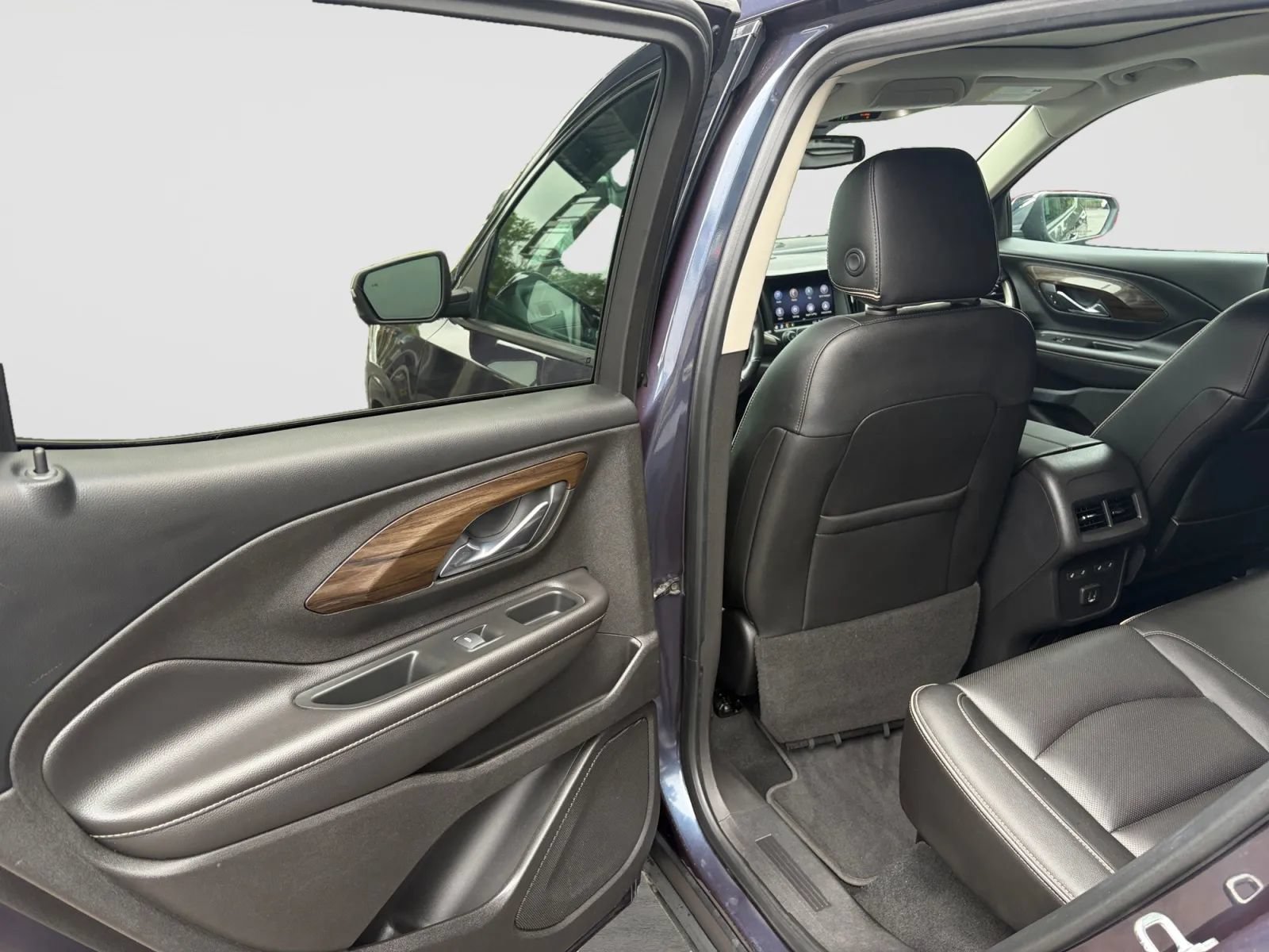 Used 2019 GMC Terrain Denali w/ GMC Pro Grade Package AWD/4WD image 14