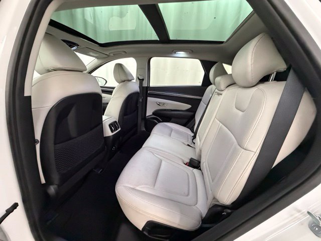 Used 2023 Hyundai Tucson Limited AWD/4WD image 19