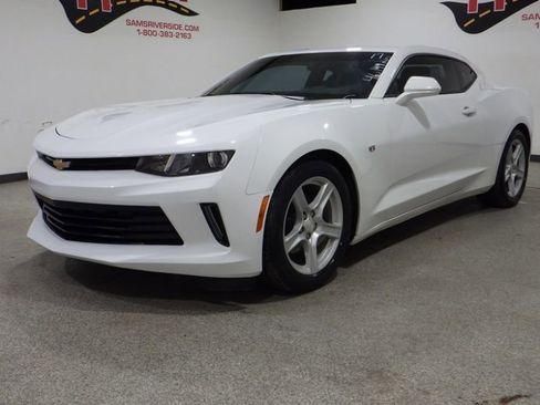 Used 2017 Chevrolet Camaro LT image 1