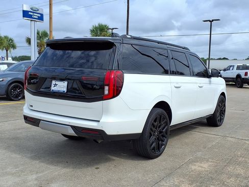 Used 2025 Ford Expedition Max Platinum w/ Platinum Ultimate Package AWD/4WD image 2