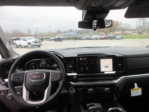 New 2026 GMC Sierra 1500 Elevation image 16