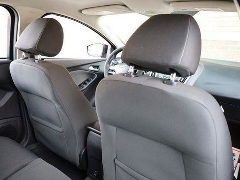 Used 2014 Ford Focus SE FWD image 21