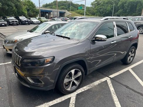 Used 2021 Jeep Cherokee Limited AWD/4WD image 3