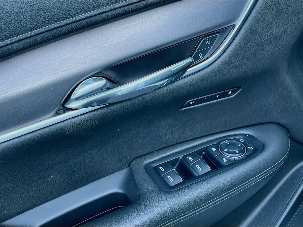 Used 2022 Cadillac XT6 Luxury FWD image 12
