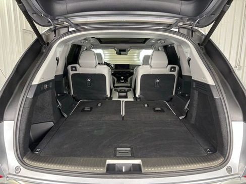 Used 2023 Acura MDX SH-AWD w/ Advance Package image 18