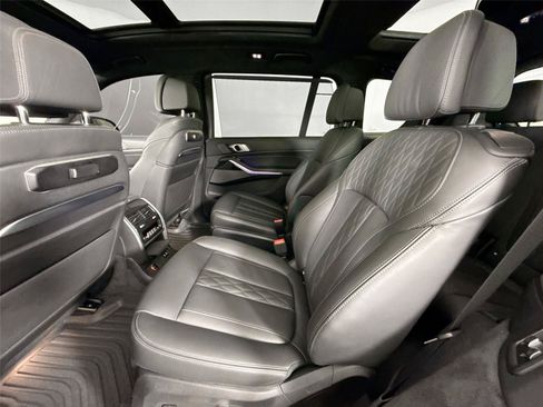 Used 2025 BMW X7 M60i w/ Executive Package AWD/4WD image 34