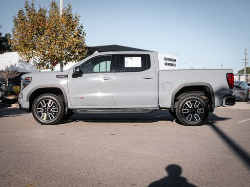 Used 2024 GMC Sierra 1500 AT4 w/ Technology Package image 7