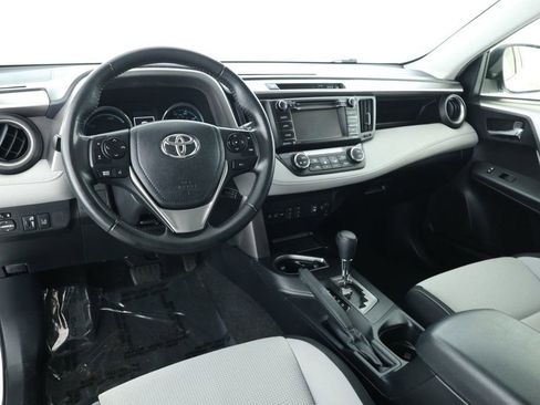 Used 2018 Toyota RAV4 XLE image 11