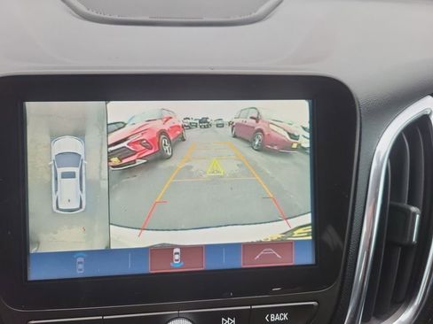 Used 2018 Chevrolet Equinox Premier image 31