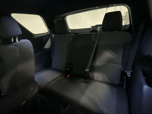 Used 2022 Chevrolet Traverse LT AWD/4WD image 20