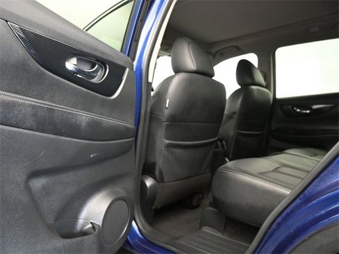 Used 2020 Nissan Rogue SL w/ Premium Package image 15