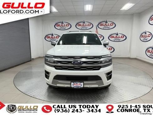 Certified 2023 Ford Expedition Platinum RWD image 3