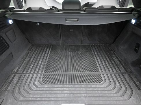 Used 2025 Land Rover Range Rover Sport SV Edition Two image 18