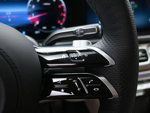 Used 2026 Mercedes-Benz GLS 450 4MATIC image 14