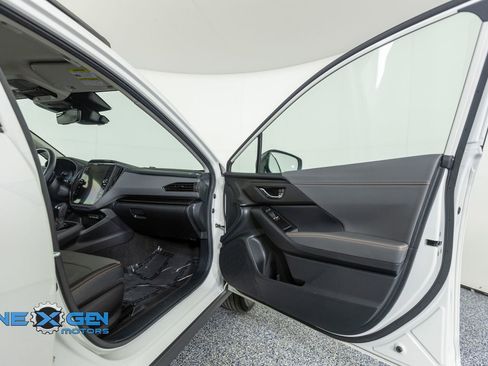 Used 2024 Subaru Crosstrek 2.5i Limited w/ Crosstrek Mirror Package AWD/4WD image 34