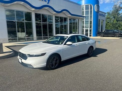 Certified 2023 Honda Accord EX image 4