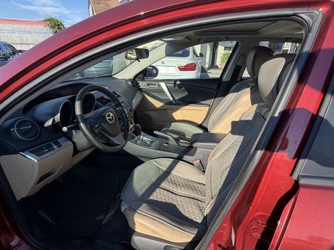 Used 2011 MAZDA MAZDA3 s Grand Touring w/ Tech Pkg FWD image 9