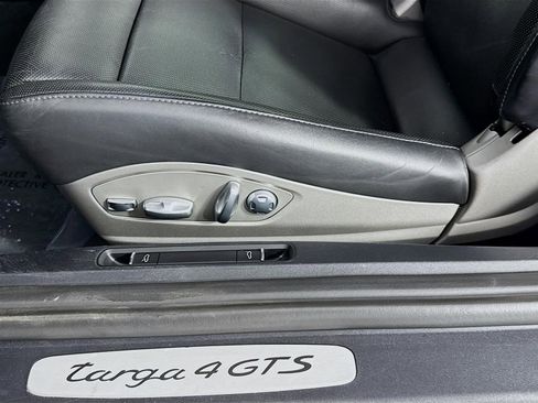 Used 2018 Porsche 911 Targa 4 GTS image 21