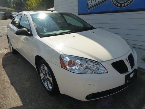 Used 2007 Pontiac G6 GT w/ Premium Package FWD image 4