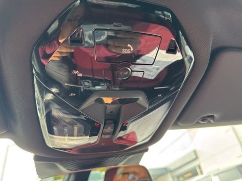 Used 2025 BMW 540i xDrive image 36