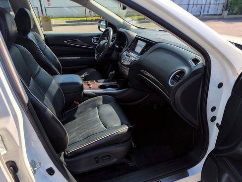 Used 2019 INFINITI QX60 Luxe w/ Sensory Package AWD/4WD image 12