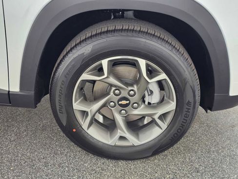 New 2026 Chevrolet Trax LT w/ Driver Confidence Package image 9