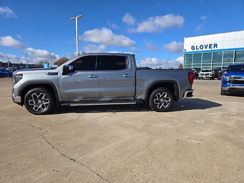 Used 2023 GMC Sierra 1500 SLT w/ SLT Premium Package image 2