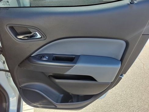 Used 2019 Chevrolet Colorado Z71 image 11