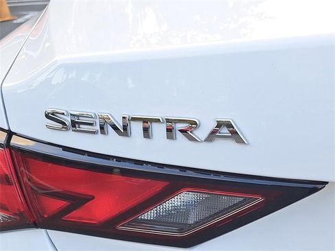 Used 2022 Nissan Sentra SV w/ Trunk Package image 8