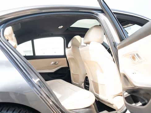 Used 2020 BMW 330i Sedan w/ Convenience Package image 20