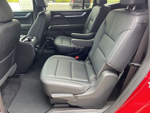 Used 2024 GMC Acadia Elevation w/ Trailering Package image 11