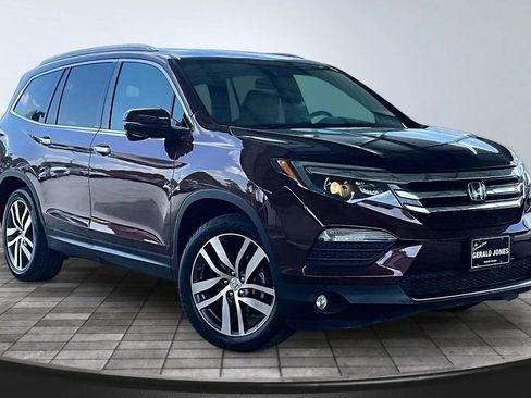 Used 2016 Honda Pilot Touring image 3