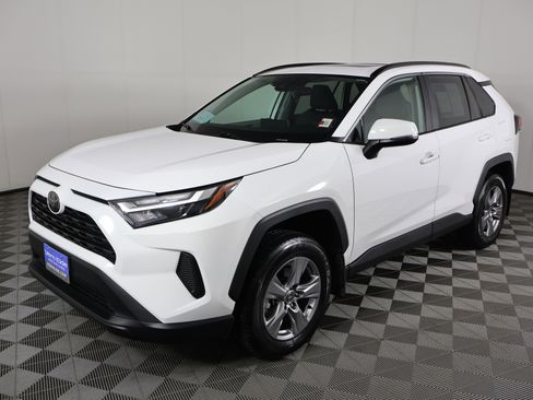 Used 2025 Toyota RAV4 XLE image 10