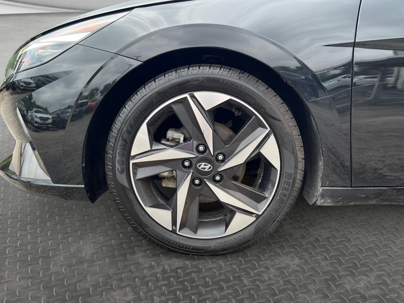 Used 2021 Hyundai Elantra Limited w/ Cargo Package FWD image 16