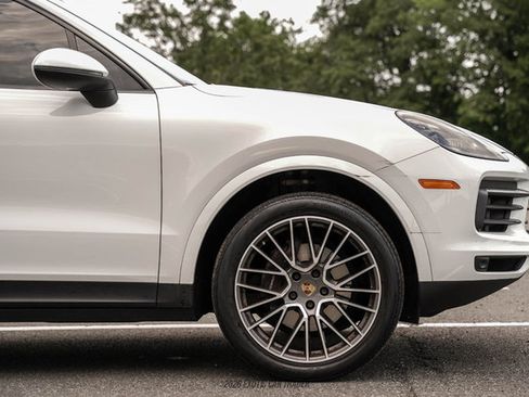 Used 2020 Porsche Cayenne AWD/4WD image 9