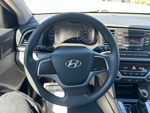 Used 2017 Hyundai Elantra SE FWD image 16