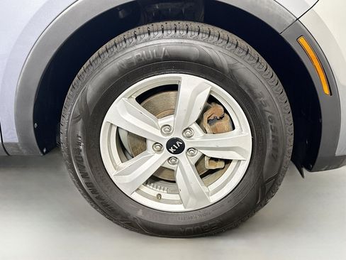 Used 2021 Kia Sorento LX FWD image 31