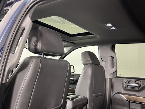 Used 2021 Chevrolet Silverado 1500 LT Trail Boss w/ Convenience Package II image 15