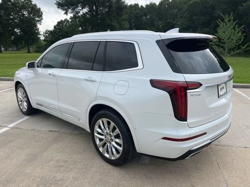 Used 2020 Cadillac XT6 Premium Luxury FWD image 3
