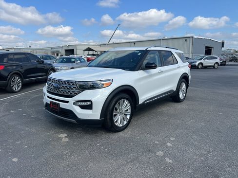 Used 2022 Ford Explorer Limited w/ Equipment Group 301A image 5
