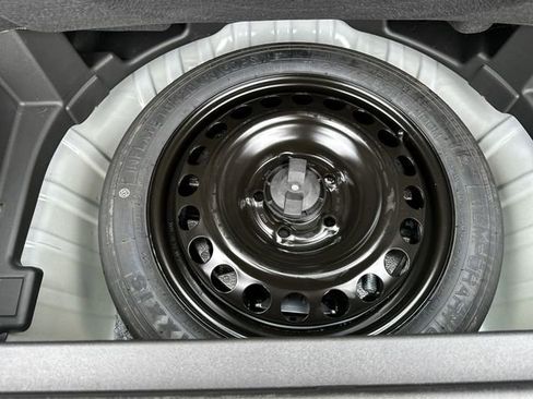 Certified 2023 Chevrolet Equinox LS FWD image 28